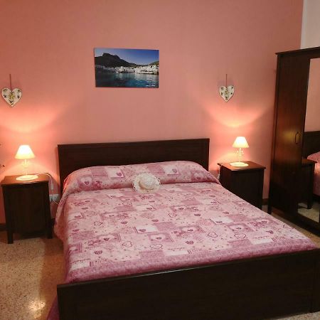 Isole Egadi Bed & Breakfast Trapani Exterior photo